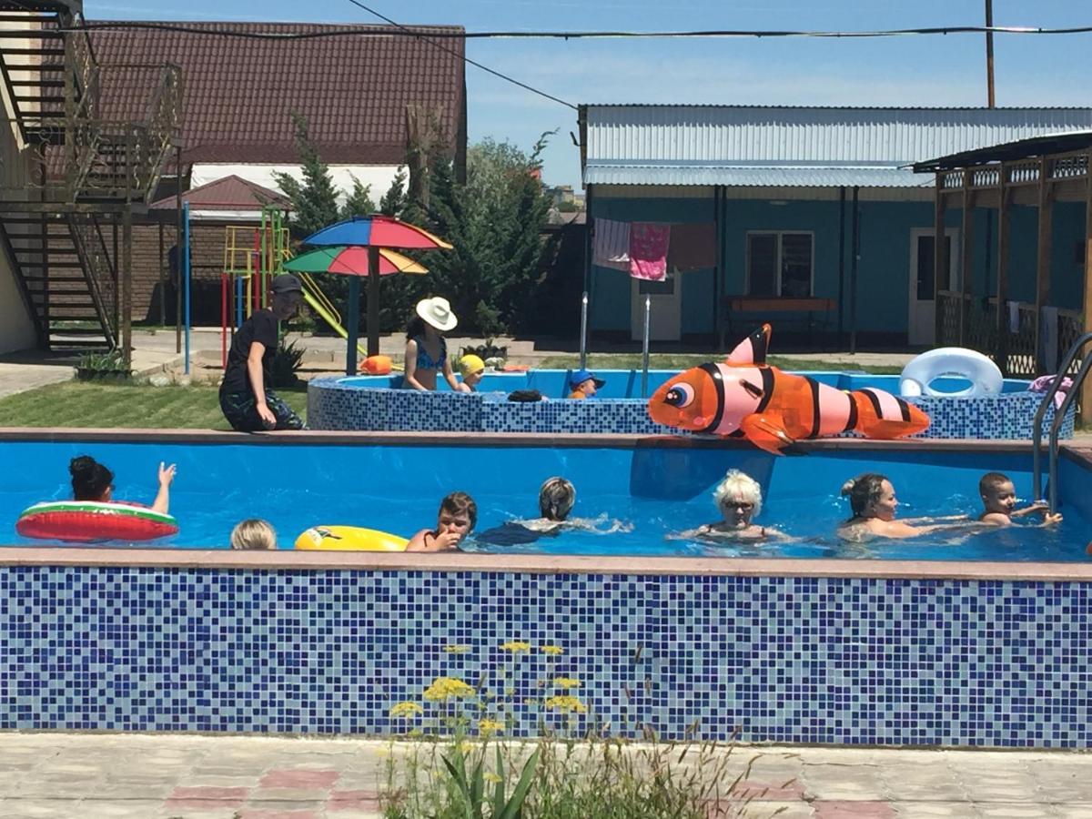 Malibu Guest House Капчагай Екстериор снимка